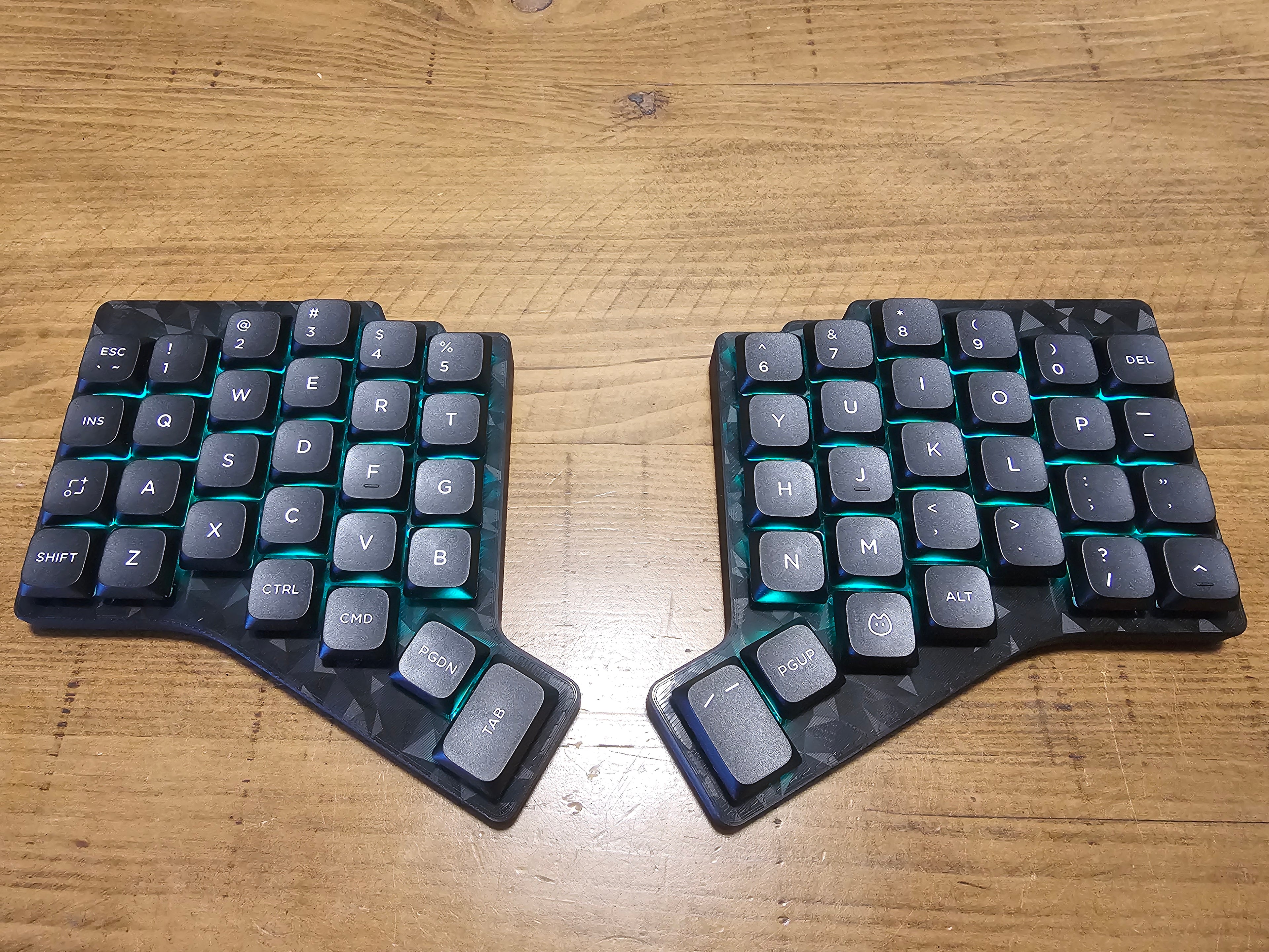 Tomahawk56 Wireless Low Profile Split Keyboard